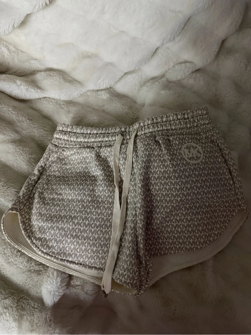 Brand New XS Michael Kors Cream Logo-Print Women’s Shorts